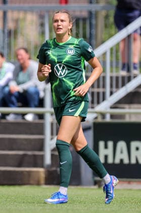 Herzlake, Deutschland: 19.07.2026 - Testspiel - SV Meppen Frauen vs. VfL Wolfsburg Frauen Im Bild: Wolfsburg Neuzugang Cecilie Floe Nielsen (Wolfsburg) *** Herzlake, Germany, July 19, 2026 Friendly Match: SV Meppen Women vs. VfL Wolfsburg Women Pictured: Wolfsburg s new signing, Cecilie Floe Nielsen, Wolfsburg Copyright: HMBxMedia MadeleinexFantini