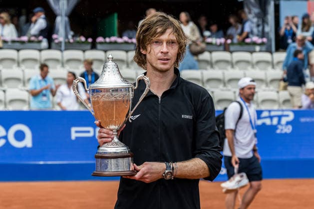 260719 Andrey Rublev of Russia celebrates with the trophy after winning men™s singles during day 7 of the Nordea Open on July 19, 2026 in Bastad. Photo: Niclas Jönsson BILDBYRAN COP 273 NO0430 tennis ATP, Tennis Herren 250 nordea open bbeng final jubel celebration *** July 19, 2026: Andrey Rublev of Russia celebrates with the trophy after winning the men’s singles title on day 7 of the Nordea Open on July 19, 2026 in Bastad. Photo by Niclas Jönsson, BILDBYRAN COP 273 NO0430 tennis ATP 250 Nordea Open men s singles final jubilation celebration  Copyright: NICLASxJÖNSSON BB260719NO087