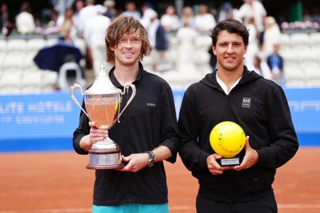 BASTAD, SWEDEN 20260719 Winner Andrey Rublev and Luciano Darderi after the men s singles final in the tennis match between Russia s Andrey Rublev and Italy s Luciano Darderi at the Nordea Open in Bastad. BASTAD SWEDEN x9200x *** BASTAD, SWEDEN 20260719 Winners Andrey Rublev and Luciano Darderi after the men s singles final in the tennis match between Russia s Andrey Rublev and Italy s Luciano Darderi at the Nordea Open in Bastad, BASTAD, SWEDEN x9200x  Copyright: xBjörnxLarssonxRosvall TTx TENNIS NORDEA OPEN IN BASTAD