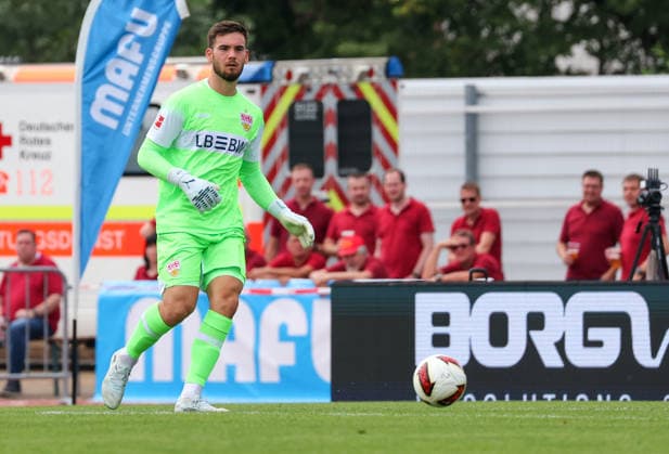 19.07.2026, Deutschland, Balingen, Fußball Bundesliga, Saison 2026 2027, Testspiel, TSG Balingen vs. VfB Stuttgart, Dennis Seimen (VfB) *** July 19, 2026, Germany, Balingen, Bundesliga, 2026–2027 season, Friendly match, TSG Balingen vs. VfB Stuttgart, Dennis Seimen (VfB)