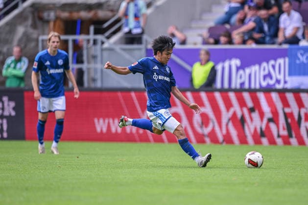 19.07.2026, Fussball, , Saison 2025 2026, Testspiel, FC Erzgebirge Aue - FC Schalke 04, Satoshi Tanaka (FC Schalke 04) xRHR-FOTO YYx *** July 19, 2026, Soccer, , 2025–2026 Season, Friendly Match, FC Erzgebirge Aue vs. FC Schalke 04, Satoshi Tanaka, FC Schalke 04 xRHR PHOTO YYx Copyright: KROEGER RHR-FOTOx RHR-FOTO YY