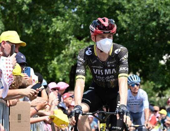 15e étape du tour de France, Champagnole, 19 juillet 2026. PHOTOPQR LE PROGRES Philippe TRIAS - 19 07 2026 - 15e étape du tour de France, Champagnole, 19 juillet 2026. -15e étape du tour de France, Champganole Plateau de Solaison. Jonas Vingegaard, ce matin à la signature et présentation des coureurs au départ de la ville de Champagnole. - CYCLING TOUR DE FRANCE STAGE 15 stage 15 of the 2026 Tour de France cycling race, a stage of 184km from Champagnole to Plateau de Solaison, on Sunday 19 July 2026. The 113th edition of the Tour de France starts on Saturday 4 July in Barcelona, Spain, and will finish in Paris, France on the 26th of July. Jura Franche-Comté France  Copyright: xPHOTOPQR LExPROGRES MAXPPPxPhilippexTRIASx 20260719LPL8239 20260719LPL8239