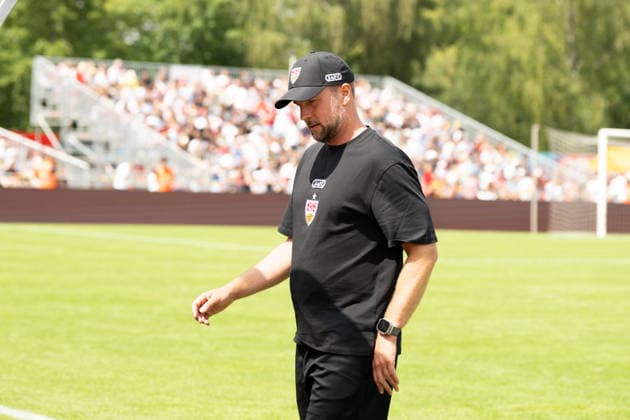 Sebastian Hoeness, (VFB Stuttgart, Trainer, Coach), TSG Balingen vs. VFB Stuttgart, Fussball, Testspiel, Saison 2026 2027, 19.07.2026 Eibner-Pressefoto Andreas Ulmer TSG Balingen vs. VFB Stuttgart, Fussball, Testspiel, Saison 2026 2027, 19.07.2026 Balingen *** Sebastian Hoeness, VFB Stuttgart, Trainer, Coach, TSG Balingen vs. VFB Stuttgart, Soccer, Friendly Match, 2026–2027 Season, July 19, 2026 Eibner Press Photo Andreas Ulmer TSG Balingen vs. VFB Stuttgart, soccer, friendly match, 2026–2027 season, July 19, 2026 Balingen Copyright: xEibner-Pressefoto AndreasxUlmerx EP_AUR