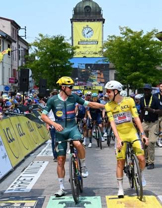 15e étape du tour de France, Champagnole, 19 juillet 2026. PHOTOPQR LE PROGRES Philippe TRIAS - 19 07 2026 - 15e étape du tour de France, Champagnole, 19 juillet 2026. -15e étape du tour de France, Champganole Plateau de Solaison. Le peloton sélance peur la 15e étape du tour. - CYCLING TOUR DE FRANCE STAGE 15 stage 15 of the 2026 Tour de France cycling race, a stage of 184km from Champagnole to Plateau de Solaison, on Sunday 19 July 2026. The 113th edition of the Tour de France starts on Saturday 4 July in Barcelona, Spain, and will finish in Paris, France on the 26th of July. Jura Franche-Comté France  Copyright: xPHOTOPQR LExPROGRES MAXPPPxPhilippexTRIASx 20260719LPL8267 20260719LPL8267