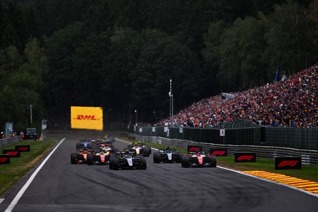 F1 - BELGIAN GRAND PRIX 2026 start of the race, depart, 12 KIMI ANTONELLI Andrea (ita), Mercedes AMG F1 Team W17, action 16 LECLERC Charles (mco), Scuderia Ferrari SF-26, action during the Formula 1 Belgian Grand Prix 2026, 10th round of the 2026 Formula One World Championship, WM, Weltmeisterschaft from July 17 to 19, 2026 on the Circuit de Spa-Francorchamps, in Stavelot, Belgium -  Copyright: xALBERTOxVIMERCATIx