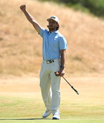 Tommy Fleetwood (ENG) celebrates holing a Birdie putt on the 1st green 154th Open Golf Championships, Royal Birkdale, Southport, UK - 19 Jul 2026Southport Royal Birkdale United Kingdom  Copyright: xGreigxCowie Shutterstockx 16988299d