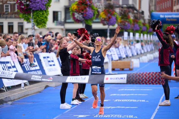 Hannah Graf (Mey Post-SV Tuebingen) laeuft als schnellste Frau ins Ziel. Tuebingen, 19.07.2026 Mey Generalbau Triathlon Tuebingen 19.07.2026 Tuebingen *** Hannah Graf Mey of Post SV Tübingen Crosses the Finish Line as the Fastest Woman Tübingen, July 19, 2026 Mey Generalbau Triathlon Tübingen July 19, 2026 Tübingen Copyright: xEibner-Pressefoto ThomasxDingesx EP_TDS