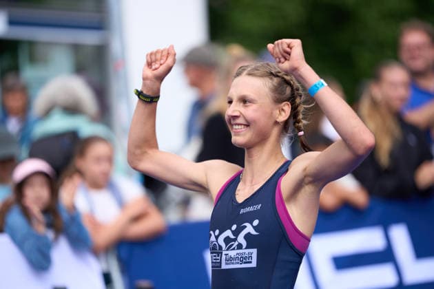Paula Leupold (Mey Post-SV Tuebingen) folgt auf Platz Zwei. Tuebingen, 19.07.2026 Mey Generalbau Triathlon Tuebingen 19.07.2026 Tuebingen *** Paula Leupold Mey Post SV Tübingen Finishes Second Tübingen, July 19, 2026 Mey Generalbau Triathlon Tübingen July 19, 2026 Tübingen Copyright: xEibner-Pressefoto ThomasxDingesx EP_TDS