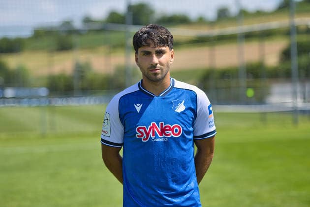 Diren Dagdeviren; TSG Hoffenheim II; 3.Liga, Portraittermin 2026 2027 Zuzenhausen *** Diren Dagdeviren, TSG Hoffenheim II, 3. Liga, Photo Shoot 2026–2027, Zuzenhausen Copyright: xEibner-Pressefoto JoergxHirschx EP_JHH