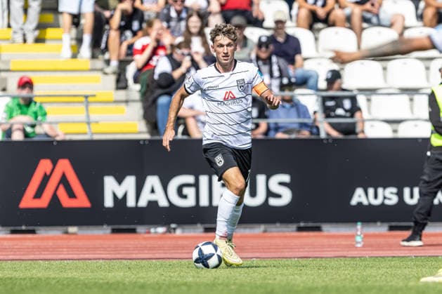 SSV Ulm 1846 Fußball vs FC Bayern München II, Fussball, Freundschaftsspiel, Saisoneröffnung SSV Ulm 1846 Fußball, Donaustadion Ulm 19.07.26 Freisteller Einzelbild Benjamin Goller (SSV Ulm 1846 Fußball, 07) SSV Ulm 1846 Fußball vs FC Bayern München II, Fussball, Freundschaftsspiel, Saisoneröffnung SSV Ulm 1846 Fußball, Donaustadion Ulm 19.07.26 Foto: Lucca Fundel Ulm Donaustadion Baden-Württemberg Deutschland *** SSV Ulm 1846 Soccer vs. FC Bayern Munich II, Soccer, Friendly Match, SSV Ulm 1846 Soccer Season Opener, Donaustadion Ulm, July 19, 2026, Cutout Single Image: Benjamin Goller, SSV Ulm 1846 Soccer, 07 SSV Ulm 1846 Soccer vs. FC Bayern Munich II, Soccer, Friendly Match, Season Opener for SSV Ulm 1846 Soccer, Donaustadion Ulm, July 26, 2019, Photo by Lucca Fundel, Ulm, Donaustadion, Baden-Württemberg, Germany