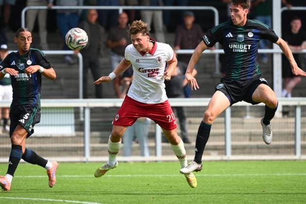 Sporting Hasselt v Royal Antwerp FC - Jupiler Pro League Friendly HASSELT, BELGIUM - JULY 19 : Van Helden Rein defender of Royal Antwerp FC missing an opportunity during the Jupiler Pro League friendly match between Sporting Hasselt and Royal Antwerp FC on July 19, 2026 in Hasselt, Belgium, 19 07 2026 Hasselt Belgium  Copyright: xVincentxKalutx