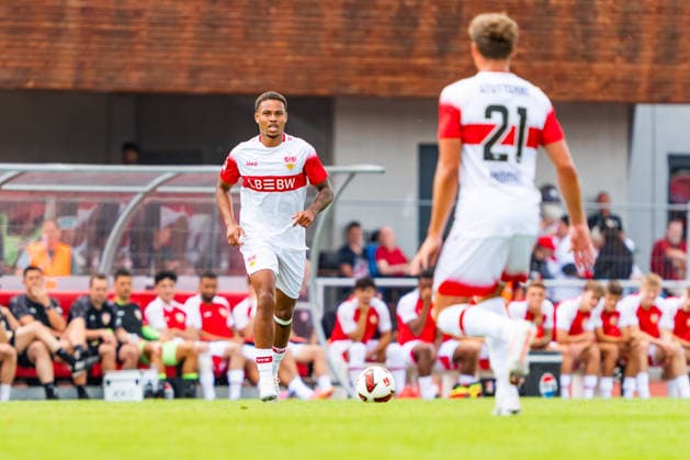 Testspiel: TSG Balingen vs. VfB Stuttgart; 19.07.2026 Balingen, GERMANY - 19. July 2027: Nikolas Nartey (VfB Stuttgart, 28) während dem Testspiel zwischen der TSG Balingen und dem VfB Stuttgart in der BIZERBA ARENA, Balingen. *** Friendly Match: TSG Balingen vs. VfB Stuttgart, July 19, 2026, Balingen, GERMANY July 19, 2027 Nikolas Nartey, VfB Stuttgart, 28, during the friendly match between TSG Balingen and VfB Stuttgart at the BIZERBA ARENA in Balingen Copyright: xBEAUTIFULxSPORTS Steinx