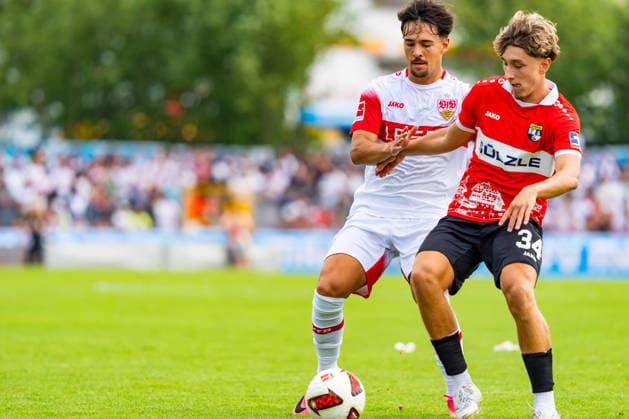 Testspiel: TSG Balingen vs. VfB Stuttgart; 19.07.2026 Balingen, GERMANY - 19. July 2027: Zweikampf zwischen Henrik Niggel (TSG Balingen, 34) und Laurin Ulrich (VfB Stuttgart, 36) während dem Testspiel zwischen der TSG Balingen und dem VfB Stuttgart in der BIZERBA ARENA, Balingen. *** Friendly Match: TSG Balingen vs. VfB Stuttgart, July 19, 2026, Balingen, GERMANY July 19, 2027 A tackle between Henrik Niggel of TSG Balingen, 34, and Laurin Ulrich of VfB Stuttgart, 36, during the friendly match between TSG Balingen and VfB Stuttgart at the BIZERBA ARENA in Balingen Copyright: xBEAUTIFULxSPORTS Steinx