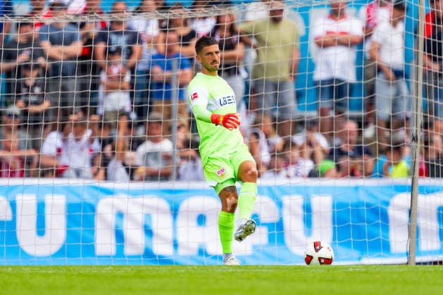 Testspiel: TSG Balingen vs. VfB Stuttgart; 19.07.2026 Balingen, GERMANY - 19. July 2027: Fabian Bredlow (VfB Stuttgart, 1) während dem Testspiel zwischen der TSG Balingen und dem VfB Stuttgart in der BIZERBA ARENA, Balingen. *** Friendly Match: TSG Balingen vs. VfB Stuttgart, July 19, 2026, Balingen, GERMANY; July 19, 2027, Fabian Bredlow, VfB Stuttgart, 1, during the friendly match between TSG Balingen and VfB Stuttgart at the BIZERBA ARENA, Balingen Copyright: xBEAUTIFULxSPORTS Steinx