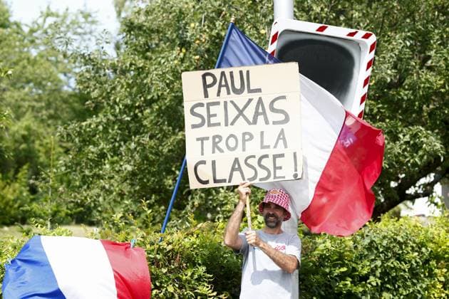 A fan of French cyclist Paul Seixas pictured during stage 15 of the 2026 Tour de France cycling race, a stage of 184km from Champagnole to Plateau de Solaison, on Sunday 19 July 2026. The 113th edition of the Tour de France starts on Saturday 4 July in Barcelona, Spain, and will finish in Paris, France on the 26th of July. POOLxLUCAxBETTINI  x181478893x