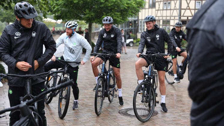 VfL Trainingslager, Weimarer Land Blankenhain, 19.07.2026, Fußball, Herren, Saison 2026 2027, 2. BL, VfL Wolfsburg, Sommer-Trainingslager: Tag 1. Fahrradtour Weimarer Land Niedersachsen Deutschland *** VfL Training Camp, Weimarer Land Blankenhain, July 19, 2026, Soccer, Men s, 2026–2027 Season, 2nd Bundesliga, VfL Wolfsburg, Summer Training Camp Day 1: Bike Tour in Weimarer Land, Lower Saxony, Germany