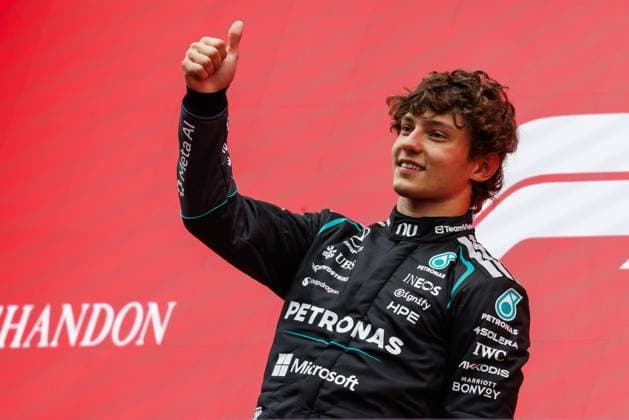 Andrea Kimi Antonelli (Mercedes AMG Petronas F1 Team, 12) bejubelt seinen Sieg, Grosser Preis von Belgien, Motorsport, Formel 1, Saison 2026, 19.07.2026 Grosser Preis von Belgien, Motorsport, Formel 1, Saison 2026, 19.07.2026 Spa Franchorchamps *** Andrea Kimi Antonelli of the Mercedes AMG Petronas F1 Team, 12, celebrates his victory at the Belgian Grand Prix, Motorsports, Formula 1, 2026 Season, July 19, 2026 Belgian Grand Prix, Motorsports, Formula 1, 2026 Season, July 19, 2026 Spa-Francorchamps Copyright: xEibner-Pressefoto AlexanderxNeisx EP_ANS
