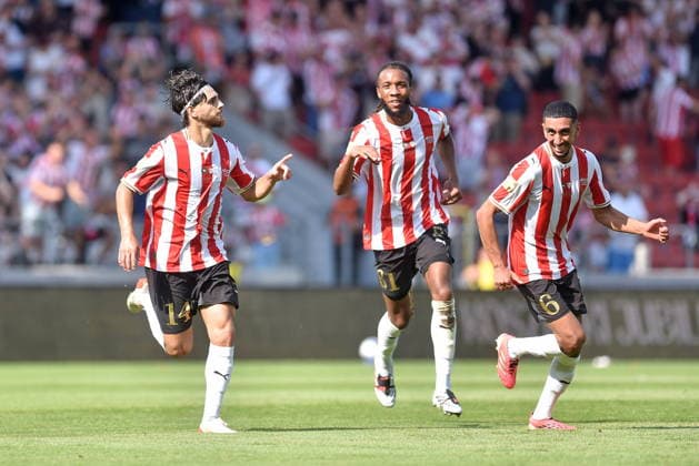 2026.07.19 Krakow Pilka nozna , sezon 2026 27 , sparing , mecz sparingowy , mecz towarzyski w ramach obchodow jubileuszu Cracovii Cracovia Krakow - Sevilla FC N z Pilkarze Cracovii, Ajdin Hasic, Brahim Traore, Amir Al-Ammari, radosc po bramce na 1-0, gol, bramka Foto Krzysztof Porebski PressFocus 2026.07.19 Krakow Football , friendly game , anniversary of Cracovia , 2026 2027 season Cracovia Krakow - Sevilla FC Pilkarze Cracovii, Ajdin Hasic, Brahim Traore, Amir Al-Ammari, radosc po bramce na 1-0, gol, bramka Credit: Krzysztof Porebski PressFocus NEWSPIX.PL --- newspix.pl 