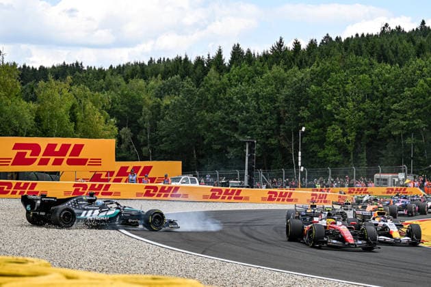 Formula One GP Spa Francorchamps, Belgium. Sunday, July 19, 2026 George Russell 63, Mercedes-AMG Petronas F1 Team crashes with Lewis Hamilton 44, Scuderia Ferrari HP; Formula One GP Spa Francorchamps, Belgium. Sunday, July 19, 2026 *** Formula One Grand Prix at Spa-Francorchamps, Belgium, Sunday, July 19, 2026: George Russell (63), Mercedes AMG Petronas F1 Team, crashes with Lewis Hamilton (44), Scuderia Ferrari HP. Formula One Grand Prix at Spa-Francorchamps, Belgium, Sunday, July 19, 2026 Copyright: xBEAUTIFULxSPORTS Erlhofx