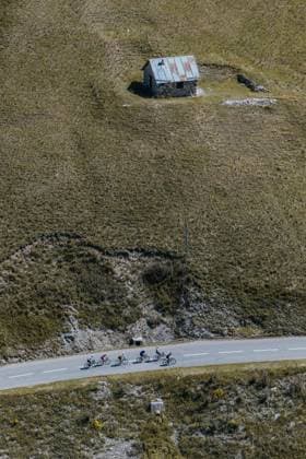 Sport Bilder des Tages ETAPE DU TOUR 2026 PHOTOPQR LE DAUPHINE Jean-Baptiste BORNIER ; Le Bourg-d Oisans ; 19 07 2026 ; Le Bourg-d Oisans (Isère), le dimanche 19 juillet 2026. Près de 16 000 cyclistes ont participé à l Etape du Tour entre le Bourg-d Oisans et l Alpe D Huez. Sur la montée du Galibier. Photo : Le DL Jean-Baptiste Bornier - CYCLING TOUR DE FRANCE STAGE 15 stage 15 of the 2026 Tour de France cycling race, a stage of 184km from Champagnole to Plateau de Solaison, on Sunday 19 July 2026. The 113th edition of the Tour de France starts on Saturday 4 July in Barcelona, Spain, and will finish in Paris, France on the 26th of July. Le Bourg-d Oisans Isère Rhône-Alpes France  Copyright: xPHOTOPQR LExDAUPHINE MAXPPPxJean-BaptistexBORNIERx 20260719JDL8579 20260719JDL8579
