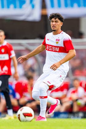 Testspiel: TSG Balingen vs. VfB Stuttgart; 19.07.2026 Balingen, GERMANY - 19. July 2027: Ertugul Yigit (VfB Stuttgart, 39) während dem Testspiel zwischen der TSG Balingen und dem VfB Stuttgart in der BIZERBA ARENA, Balingen. *** Friendly Match: TSG Balingen vs. VfB Stuttgart, July 19, 2026, Balingen, GERMANY July 19, 2027 Ertugul Yigit VfB Stuttgart, 39, during the friendly match between TSG Balingen and VfB Stuttgart at the BIZERBA ARENA in Balingen Copyright: xBEAUTIFULxSPORTS Steinx