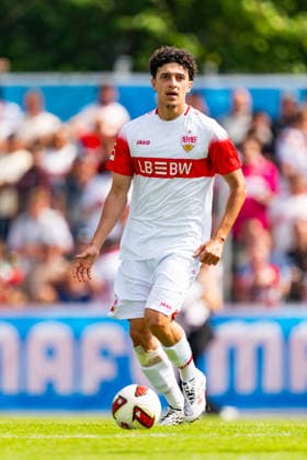 Testspiel: TSG Balingen vs. VfB Stuttgart; 19.07.2026 Balingen, GERMANY - 19. July 2027: Ameen Al Dakhil (VfB Stuttgart, 2) während dem Testspiel zwischen der TSG Balingen und dem VfB Stuttgart in der BIZERBA ARENA, Balingen. *** Friendly Match: TSG Balingen vs. VfB Stuttgart, July 19, 2026, Balingen, GERMANY July 19, 2027 Ameen Al Dakhil, VfB Stuttgart, 2, during the friendly match between TSG Balingen and VfB Stuttgart at the BIZERBA ARENA in Balingen Copyright: xBEAUTIFULxSPORTS Steinx