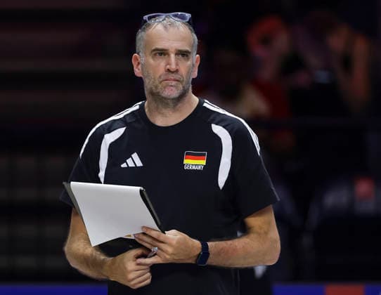 WomenÕs Volleyball Nations League - Belgrade 2026 Germany s head coach Massimo Botti looks on during the MenÕs Volleyball Nations League Pool 7 match between Germany and Ukraine at Belgrade Arena on July 19, 2026 in Belgrade, Serbia. Belgrade Serbia Copyright: xSrdjanxStevanovicx x