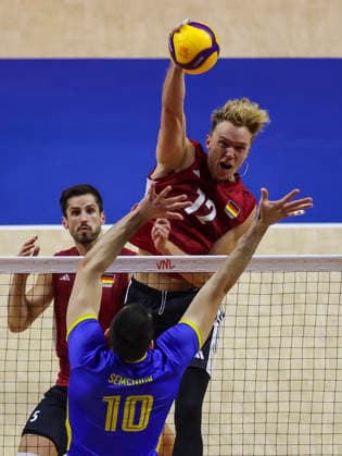 WomenÕs Volleyball Nations League - Belgrade 2026 Germany s Anton Brehme spikes the ball against Ukraine s Yurii Semeniuk during the MenÕs Volleyball Nations League Pool 7 match between Germany and Ukraine at Belgrade Arena on July 19, 2026 in Belgrade, Serbia. Belgrade Serbia Copyright: xSrdjanxStevanovicx x