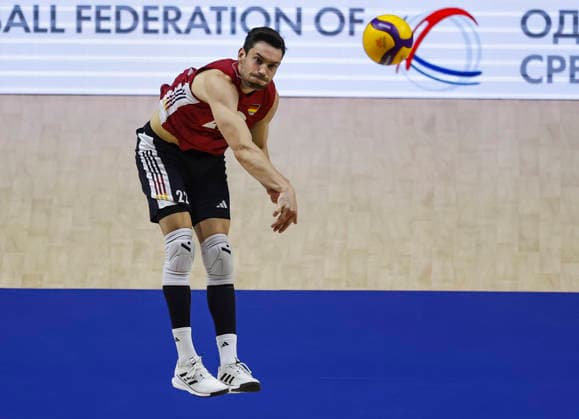 WomenÕs Volleyball Nations League - Belgrade 2026 Germany s Tobias Brand serves the ball during the MenÕs Volleyball Nations League Pool 7 match between Germany and Ukraine at Belgrade Arena on July 19, 2026 in Belgrade, Serbia. Belgrade Serbia Copyright: xSrdjanxStevanovicx x