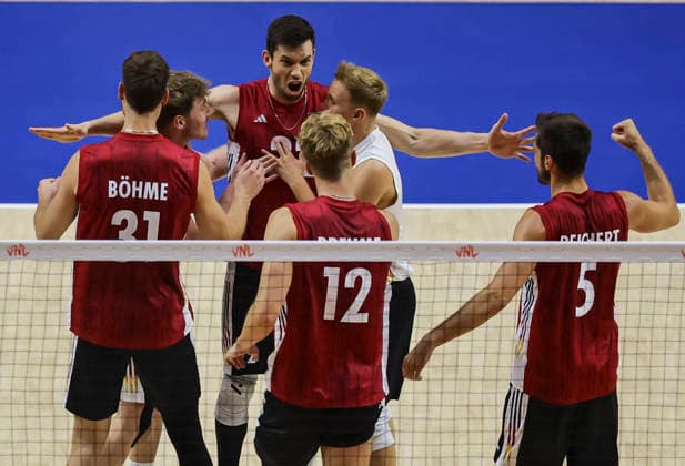 WomenÕs Volleyball Nations League - Belgrade 2026 Players of Germany reacts during the MenÕs Volleyball Nations League Pool 7 match between Germany and Ukraine at Belgrade Arena on July 19, 2026 in Belgrade, Serbia. Belgrade Serbia Copyright: xSrdjanxStevanovicx x