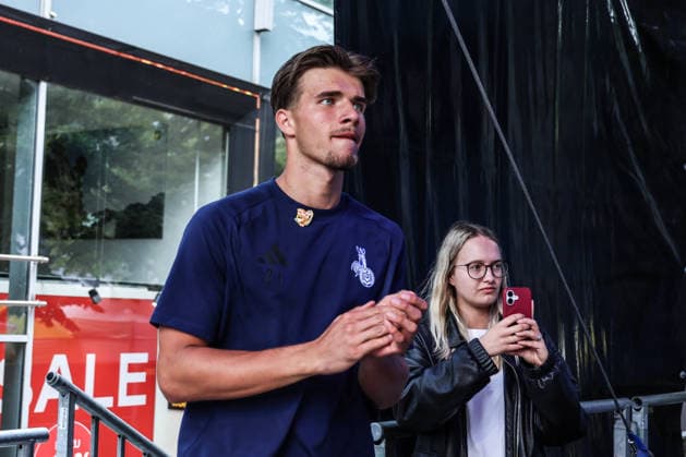 Fussball, 3.Liga Saison 2026 2027 Saisonvorbereitung MSV Duisburg auf dem Duisburger Stadtfest 19.07.2026, Königstrasse Duisburg Laurenz Jennissen (MSV Duisburg, 21) Duisburg Königstrasse Nordrhein-Westfalen Deutschland *** Sports, Soccer, 3rd Division, 2026–2027 Season, MSV Duisburg s preseason training at the Duisburg City Festival on July 19, 2026, Königstrasse, Duisburg; Laurenz Jennissen, MSV Duisburg; 21 Königstrasse, Duisburg, North Rhine-Westphalia, Germany