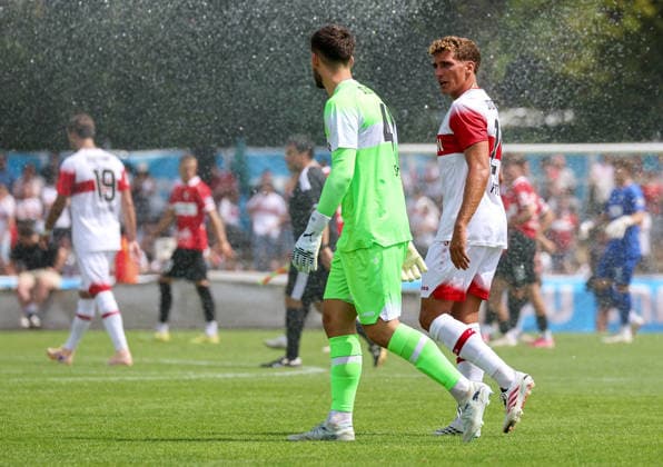 19.07.2026, Deutschland, Balingen, Fußball Bundesliga, Saison 2026 2027, Testspiel, TSG Balingen vs. VfB Stuttgart, v.l. Dennis Seimen (VfB), Grischa Prömel (VfB) *** July 19, 2026, Germany, Balingen, Bundesliga, 2026–2027 season, Friendly Match, TSG Balingen vs. VfB Stuttgart, from left: Dennis Seimen (VfB), Grischa Prömel (VfB)