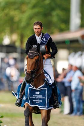 RIESENBECK - Longines Global Champions Tour of Riesenbeck 2026, RIESENBECK - Longines Global Champions Tour of Riesenbeck 2026 BETTENDORF Victor (LUX), Gibbs Un Prince Siegerehrung Prize giving ceremony Longines GCT Grand Prix of Riesenbeck CSI5* - Int. jumping competition against the clock with jump-off (1.60 m) Riesenbeck, Riesenbeck International 19. July 2026 - *** RIESENBECK Longines Global Champions Tour of Riesenbeck 2026, RIESENBECK Longines Global Champions Tour of Riesenbeck 2026 BETTENDORF Victor LUX, Gibbs Un Prince Prize-giving ceremony Longines GCT Grand Prix of Riesenbeck CSI5* International show jumping competition against the clock with a jump-off 1 60 m Riesenbeck, Riesenbeck International July 19, 2026