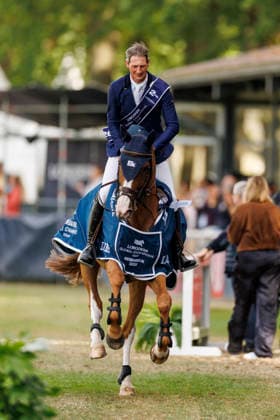 RIESENBECK - Longines Global Champions Tour of Riesenbeck 2026, RIESENBECK - Longines Global Champions Tour of Riesenbeck 2026 DEUSSER Daniel (GER), Pepita van T Meulenhof BR Siegerehrung Prize giving ceremony Longines GCT Grand Prix of Riesenbeck CSI5* - Int. jumping competition against the clock with jump-off (1.60 m) Riesenbeck, Riesenbeck International 19. July 2026 - *** RIESENBECK Longines Global Champions Tour of Riesenbeck 2026, RIESENBECK Longines Global Champions Tour of Riesenbeck 2026 DEUSSER Daniel GER, Pepita van T Meulenhof BR Prize-giving ceremony Longines GCT Grand Prix of Riesenbeck CSI5* International show jumping competition against the clock with jump-off 1 60 m Riesenbeck, Riesenbeck International, July 19, 2026