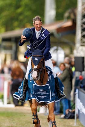 RIESENBECK - Longines Global Champions Tour of Riesenbeck 2026, RIESENBECK - Longines Global Champions Tour of Riesenbeck 2026 DEUSSER Daniel (GER), Pepita van T Meulenhof BR Siegerehrung Prize giving ceremony Longines GCT Grand Prix of Riesenbeck CSI5* - Int. jumping competition against the clock with jump-off (1.60 m) Riesenbeck, Riesenbeck International 19. July 2026 - *** RIESENBECK Longines Global Champions Tour of Riesenbeck 2026, RIESENBECK Longines Global Champions Tour of Riesenbeck 2026 DEUSSER Daniel GER, Pepita van T Meulenhof BR Prize-giving ceremony Longines GCT Grand Prix of Riesenbeck CSI5* International show jumping competition against the clock with jump-off 1 60 m Riesenbeck, Riesenbeck International, July 19, 2026
