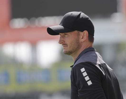 Trainer Kevin Rodewald (VfB Luebeck) Fussball, Herren, Saison 2026 2027, SHFV-Pokal Achtelfinale, VfB Luebeck gegen Kaltenkirchener TS , 4-1 DFL REGULATIONS PROHIBIT ANY USE OF PHOTOGRAPHS AS IMAGE SEQUENCES AND OR QUASI-VIDEO. *** Coach Kevin Rodewald, VfB Lübeck Soccer, Men s Team, 2026–2027 Season, SHFV Cup Round of 16, VfB Lübeck vs. Kaltenkirchener TS, 4–1. DFL regulations prohibit any use of photographs as image sequences and or quasi-video.