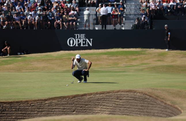 154th Open Golf Championships - Round 4 Scottie Scheffler of the USA lines up his shot on the 18th green during the fourth round of the British Open Golf Championships at Royal Birkdale in Southport, Britain, 19 July 2026. SOUTHPORT UNITED KINGDOM  Copyright: xADAMxVAUGHANx