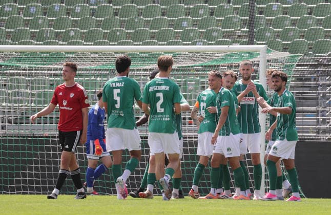 Torjubel Luebeck Fussball, Herren, Saison 2026 2027, SHFV-Pokal Achtelfinale, VfB Luebeck gegen Kaltenkirchener TS , 4-1 DFL REGULATIONS PROHIBIT ANY USE OF PHOTOGRAPHS AS IMAGE SEQUENCES AND OR QUASI-VIDEO. *** Goal Celebration: Lübeck Soccer, Men s Team, 2026–2027 Season, SHFV Cup Round of 16, VfB Lübeck vs. Kaltenkirchener TS, 4–1. DFL regulations prohibit any use of photographs as image sequences and or quasi-video.
