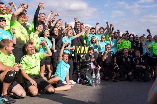 FORMULA ONE BELGIAN GRAND PRIX 2026 Kimi Antonelli 12 (ITA) Mercedes celebrates with his team after winning the race during the Formula 1 Moet & Chandon Belgian Grand Prix 2026, 10th round of the 2026 Formula 1 World Championship, WM, Weltmeisterschaft from 17th - 19th July 2026 at Circuit de Spa-Francorchamps, Stavelot, Belgium. Credit: Robbie Hoad Every Second Media Editorial use only. All images are copyright Every Second Media Limited. No images may be reproduced without prior permission. Copyright: xIMAGO EveryxSecondxMediax ESM-2070-0444 RobbiexHoadx xEveryxSecondxMediax