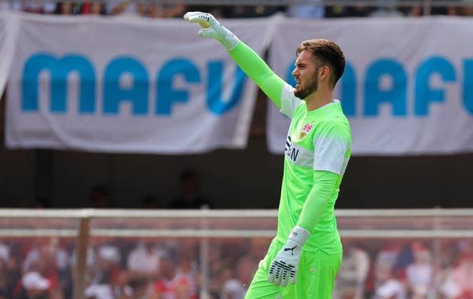 19.07.2026, Deutschland, Balingen, Fußball Bundesliga, Saison 2026 2027, Testspiel, TSG Balingen vs. VfB Stuttgart, Dennis Seimen (VfB) *** July 19, 2026, Germany, Balingen, Bundesliga, 2026–2027 season, Friendly match, TSG Balingen vs. VfB Stuttgart, Dennis Seimen (VfB)