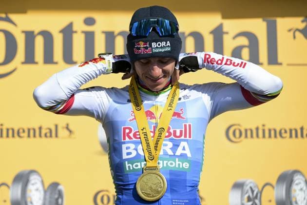 Belgian Remco Evenepoel of Red Bull-BORA-hansgrohe pictured on the podium after winning stage 15 of the 2026 Tour de France cycling race, a stage of 184km from Champagnole to Plateau de Solaison, on Sunday 19 July 2026. The 113th edition of the Tour de France starts on Saturday 4 July in Barcelona, Spain, and will finish in Paris, France on the 26th of July. DAVIDxPINTENS  x181486614x