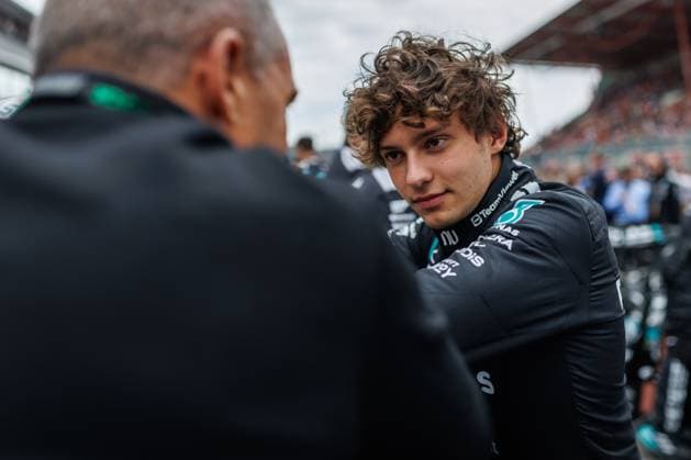 Andrea Kimi Antonelli (Mercedes AMG Petronas F1 Team, 12) bereitet sich auf das Rennen vor, Grosser Preis von Belgien, Motorsport, Formel 1, Saison 2026, 19.07.2026 Grosser Preis von Belgien, Motorsport, Formel 1, Saison 2026, 19.07.2026 Spa Franchorchamps *** Andrea Kimi Antonelli of the Mercedes AMG Petronas F1 Team, No. 12, prepares for the race, Belgian Grand Prix, Motorsports, Formula 1, 2026 Season, July 19, 2026 Belgian Grand Prix, Motorsports, Formula 1, 2026 Season, July 19, 2026 Spa-Francorchamps Copyright: xEibner-Pressefoto AlexanderxNeisx EP_ANS