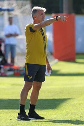 IPA86813282 - Marco Baroni, head coach of Hellas Verona FC, during the friendly match between Hellas Verona and Rovereto at the Sporting Center La Pineta on July 19, 2026, in Folgaria, VI.  Copyright: xEmanuelexPennacchio IPAxSportx xx 86813282