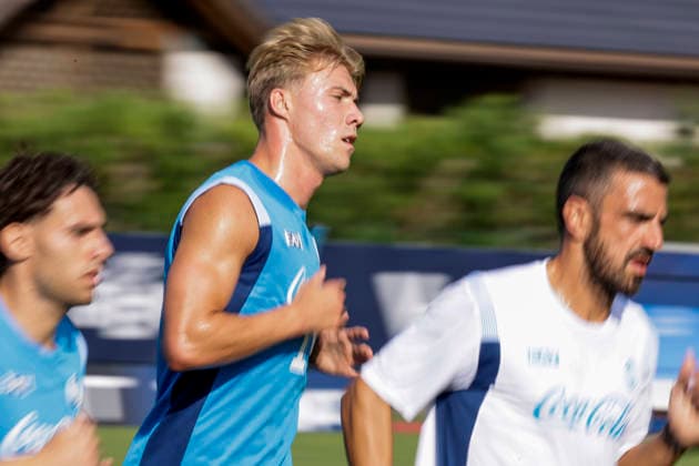 SSC Napoli preseason 2026-27 Napoli s Danish forward Rasmus Hojlund during third day SSC Napoli s 2026-27 preseason training camp in val di sole in Trentino, Dimaro Folgarida July, 19 2026. _BPH4018 Copyright: xAntonioxBalascox