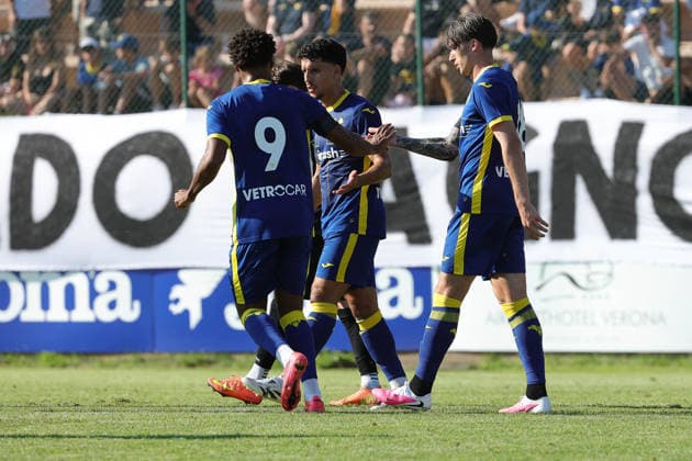 SOCCER - Other - Hellas Verona - Training and Friendly Match Photo by IPA ABACAPRESS.COM86813275 - Amin Sarr of Hellas Verona FC and Kieron Bowie of Hellas Verona FC during the friendly match between Hellas Verona and Rovereto at the Sporting Center La Pineta on July 19, 2026, in Folgaria, VI. Verona Italy  Copyright: xIPAxSport ABACAx
