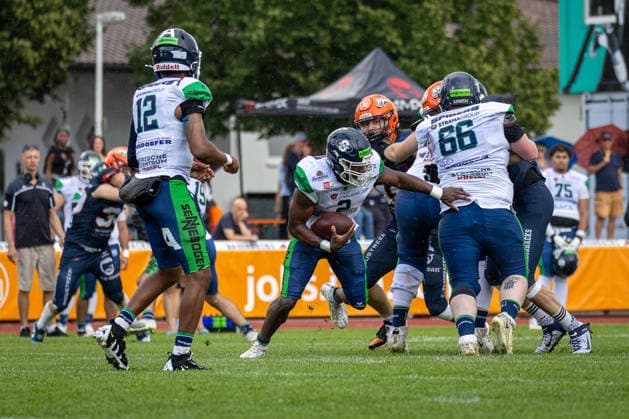 J˜vonte Davis (Straubing Spiders, 02 Running Back) ifm Razorbacks Ravensburg vs Straubing Spiders, American Football, German Football League, Week 11, 2026, 19.07.2026, Weingarten TeleData Stadion am Lindenhof Baden Württemberg Germany Copyright: xFootxBowl SebastianxJustx