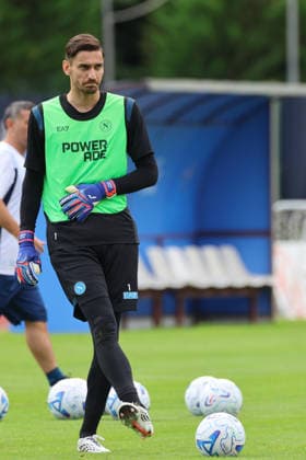 July 19, 2026, Dimaro Folgarida, Trento, Italy: Alex Meret of Napoli during a training session on Day of the preseason camp of SSC Napoli at stadio Carciato in Dimaro Folgarida, Trento, Italy, on July 19, 2025. Dimaro Folgarida Italy - ZUMAl131 20260719_zsp_l131_020 Copyright: xCiroxDexLucax