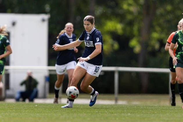 Fußball I Frauen I Testspiel I SV Meppen 1912 e.V. - VfL Wolfsburg I 19.07.2026 Anouk Blaschka (10, SV Meppen 1912 e.V.) im Ballbesitz. Herzlake Hasetalstadion Niedersachsen Deutschland *** Soccer I Women I Friendly Match I SV Meppen 1912 e.V. vs. VfL Wolfsburg I July 19, 2026 Anouk Blaschka 10, SV Meppen 1912 e.V. in possession Herzlake Hasetalstadion Lower Saxony Germany Copyright: xLobeca CedricxSiefkerx
