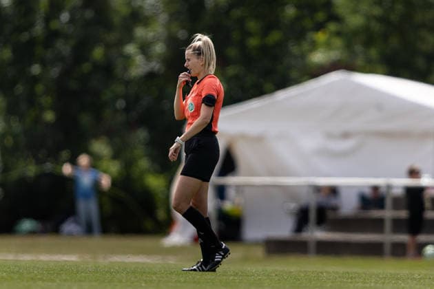 Fußball I Frauen I Testspiel I SV Meppen 1912 e.V. - VfL Wolfsburg I 19.07.2026 Anke Hölscher (Schiedsrichterin) Herzlake Hasetalstadion Niedersachsen Deutschland *** Soccer I Women I Friendly Match I SV Meppen 1912 e.V. vs. VfL Wolfsburg I July 19, 2026 Anke Hölscher, Referee Herzlake Hasetalstadion Lower Saxony, Germany Copyright: xLobeca CedricxSiefkerx