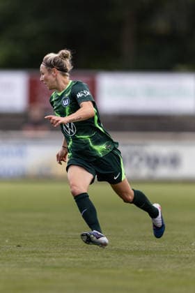 Fußball I Frauen I Testspiel I SV Meppen 1912 e.V. - VfL Wolfsburg I 19.07.2026 Svenja Huth (10, VfL Wolfsburg) Herzlake Hasetalstadion Niedersachsen Deutschland *** Soccer I Women I Friendly Match I SV Meppen 1912 e.V. vs. VfL Wolfsburg I July 19, 2026 Svenja Huth 10, VfL Wolfsburg Herzlake Hasetalstadion Lower Saxony Germany Copyright: xLobeca CedricxSiefkerx